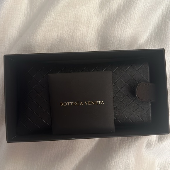 Bottega Veneta gold mirrored sunglasses - Picture 6 of 6